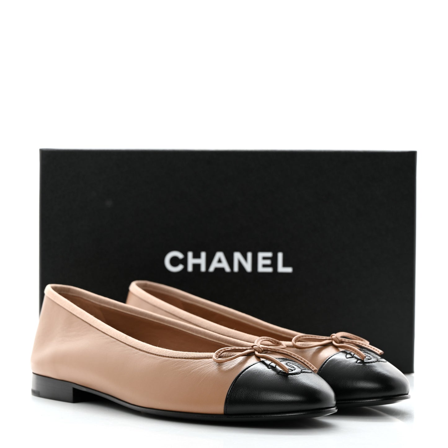 Lambskin Cap Toe Ballerina Flats 39 Beige Black
