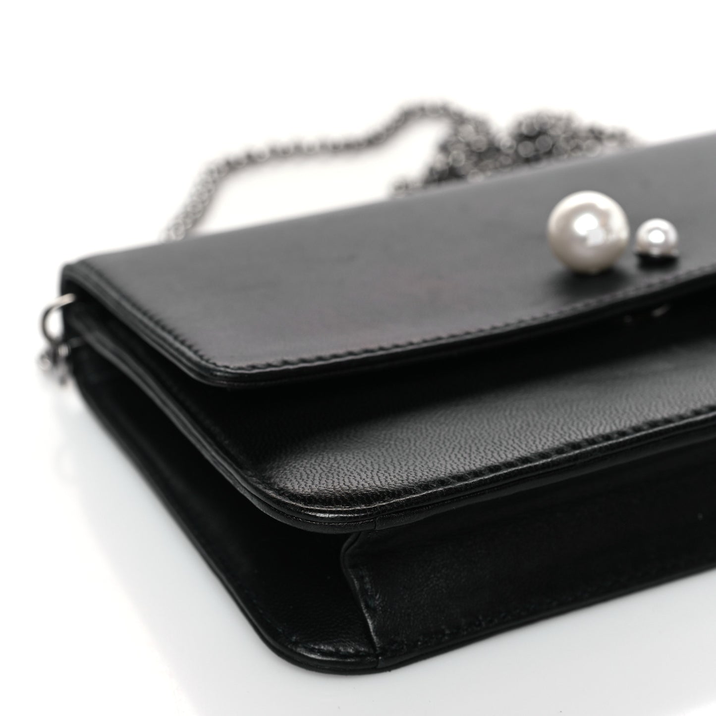 Smooth Lambskin Tribale Chain Wallet Black