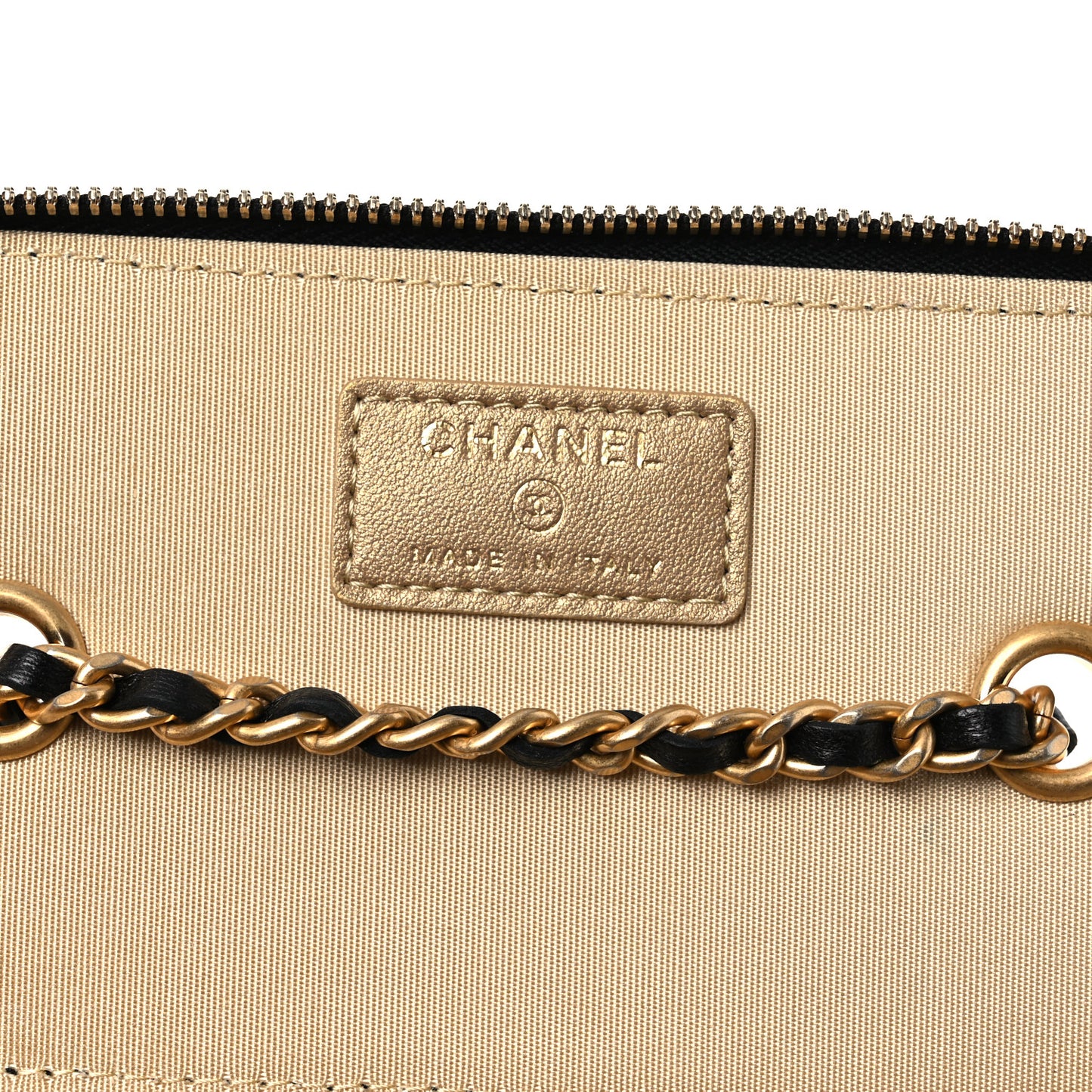 Lambskin Quilted Pearl Crush Small Vanity Case With Chain Black