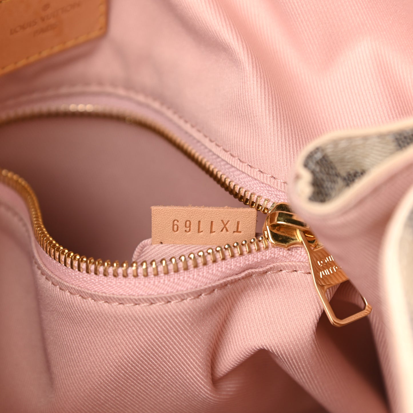 Damier Azur Graceful PM Rose Ballerine