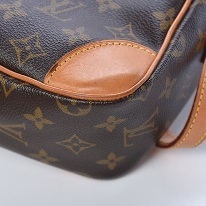 Louis Vuitton Monogram Trocadero 30 10 of 15