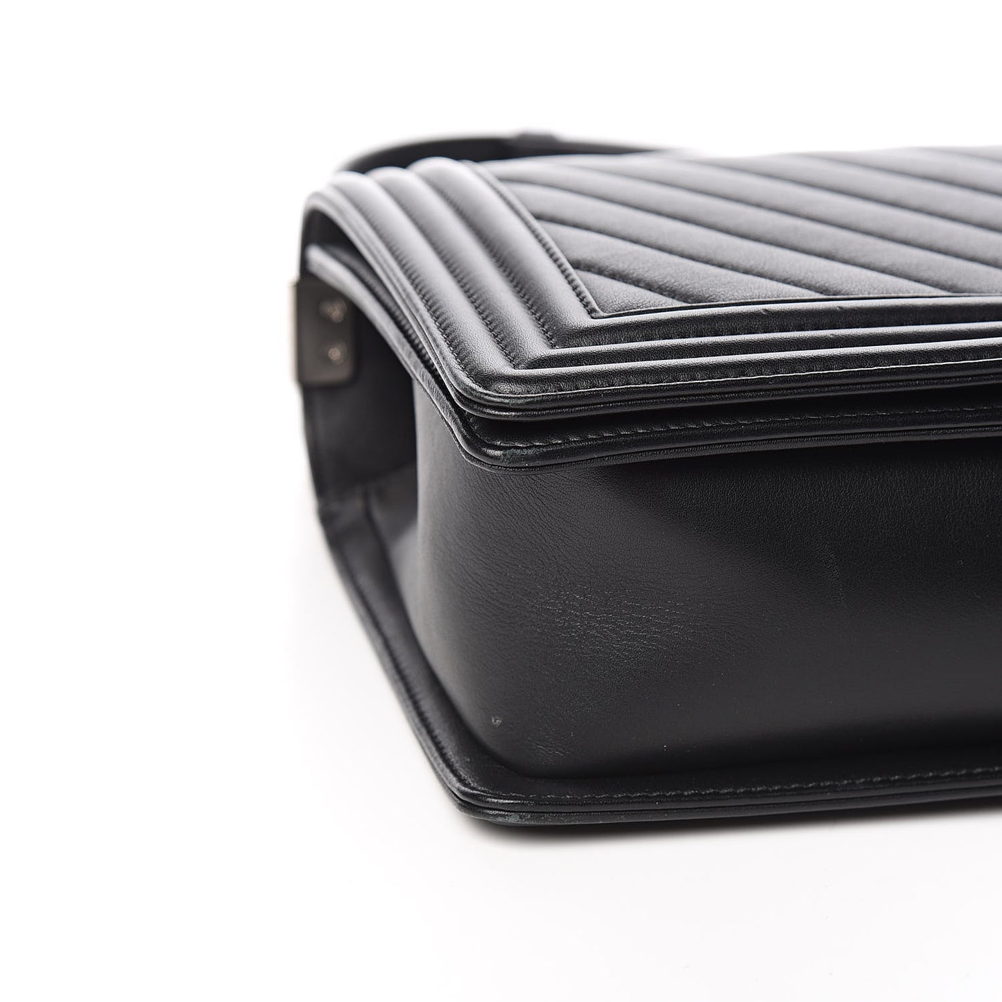 Calfskin Chevron Quilted New Medium Boy Flap Black
