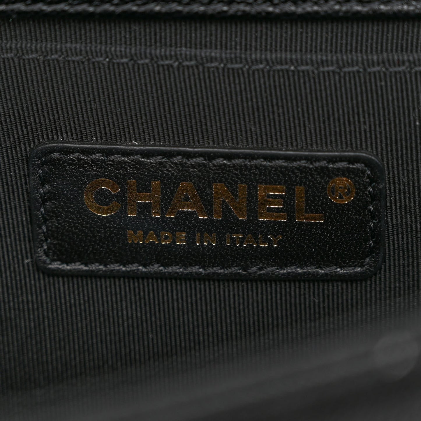 Caviar Chevron Quilted Medium Boy Flap Black