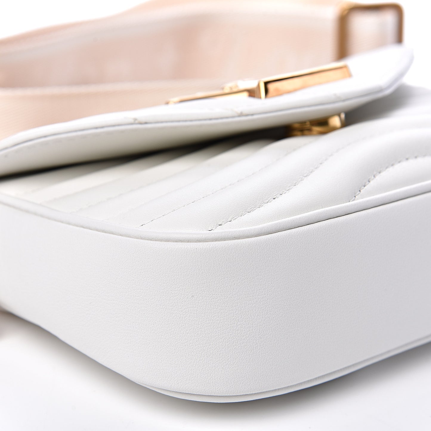 Calfskin New Wave Multi Pochette Snow