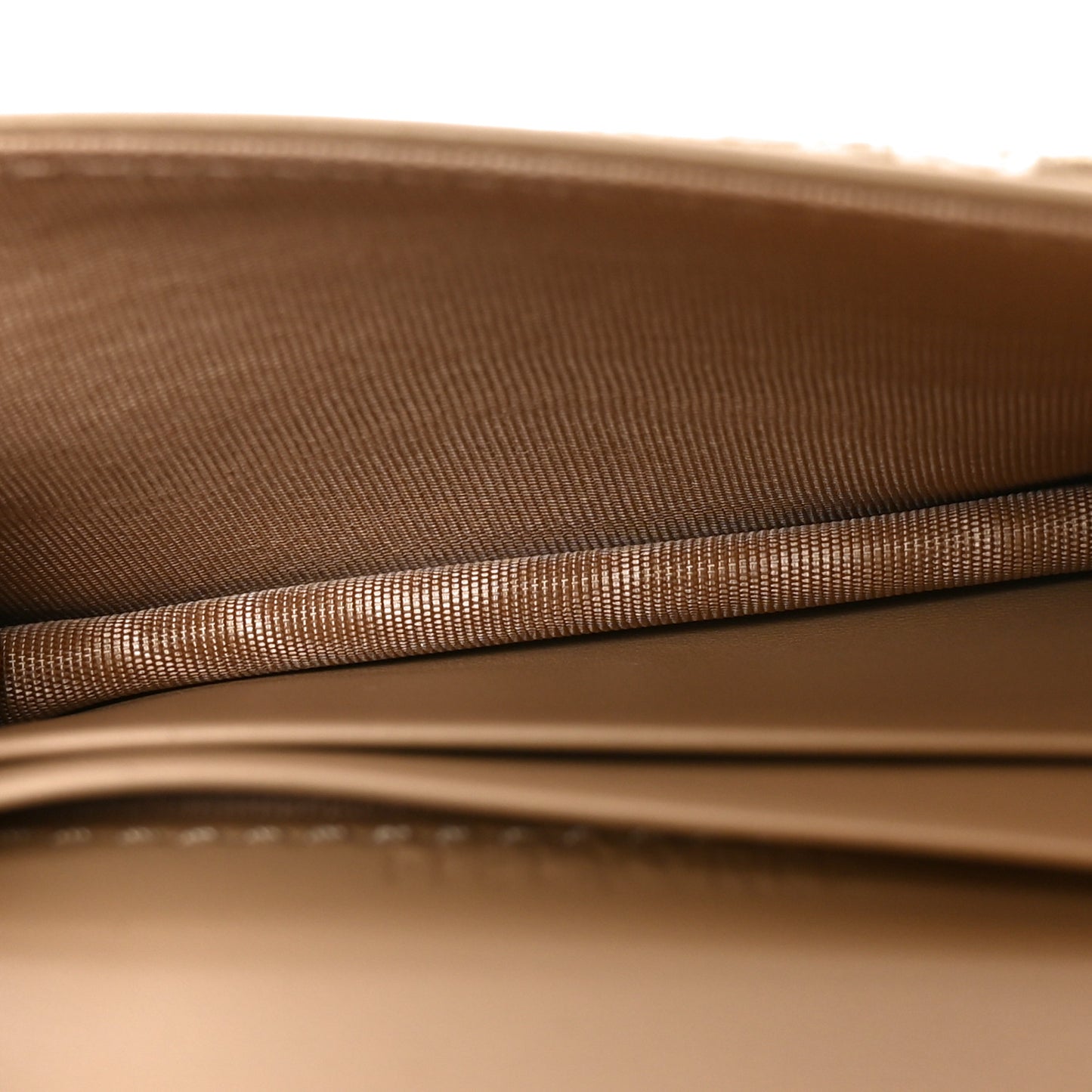 Smooth Calfskin Oblique Saddle Bloom Card Holder Beige