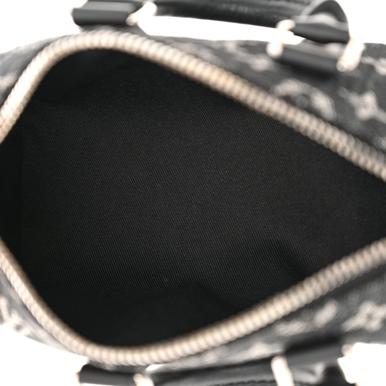 Louis Vuitton X NIGO Taurillon Monogram Denim Drip Keepall XS Black 5 of 9