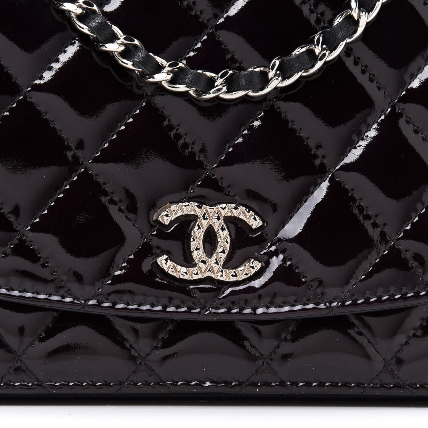 Patent Quilted Brilliant Wallet On Chain WOC Black