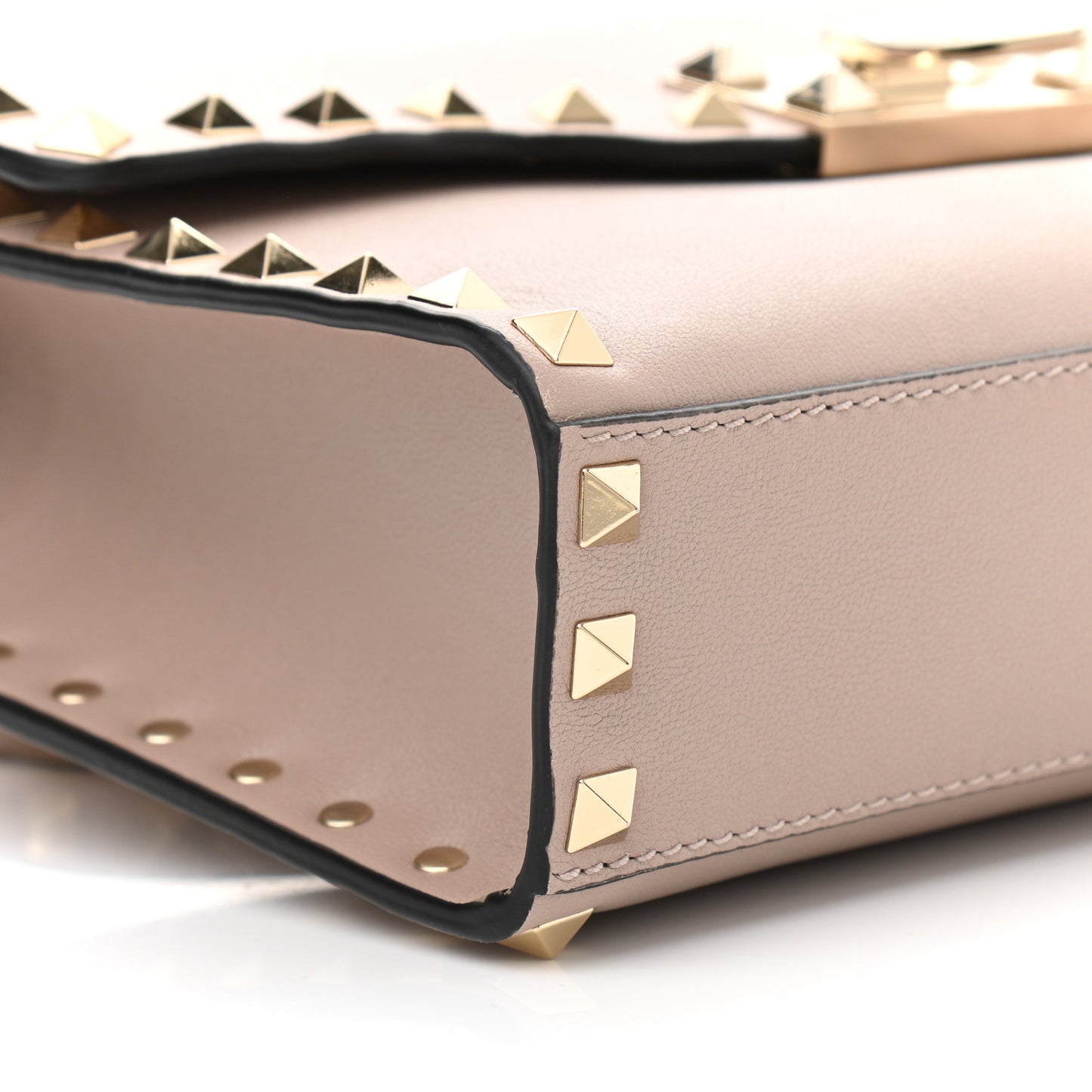 Vitello Medium Rockstud Flip Lock Crossbody Bag Poudre