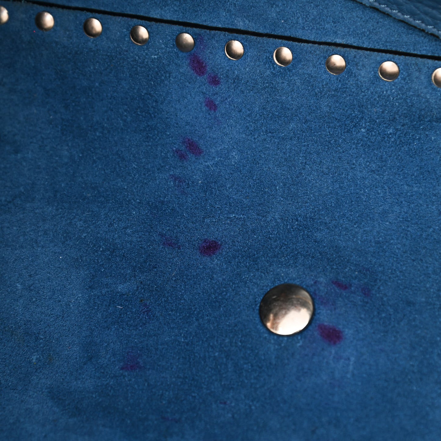 Pebbled Calfskin Medium Rockstud Tote Indaco