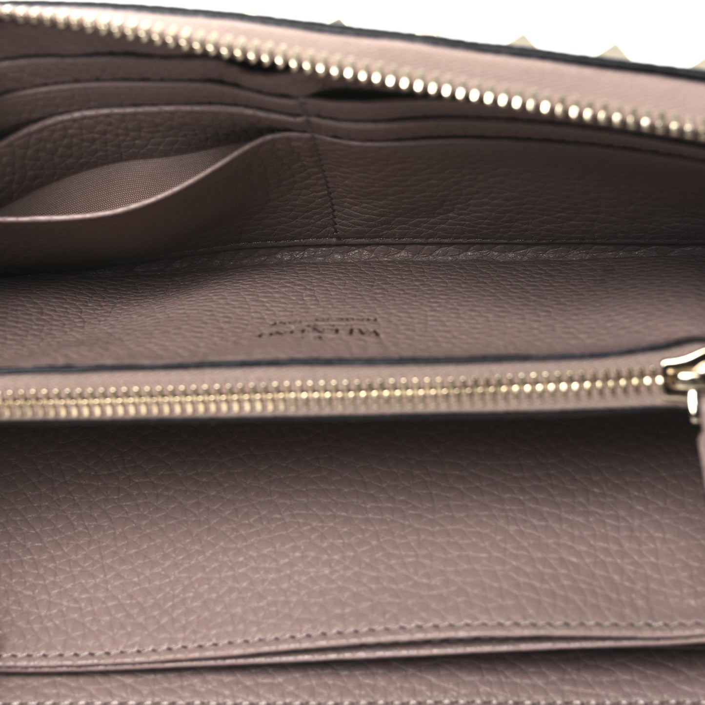 Pebbled Calfskin Rockstud Zip Around Wallet Poudre