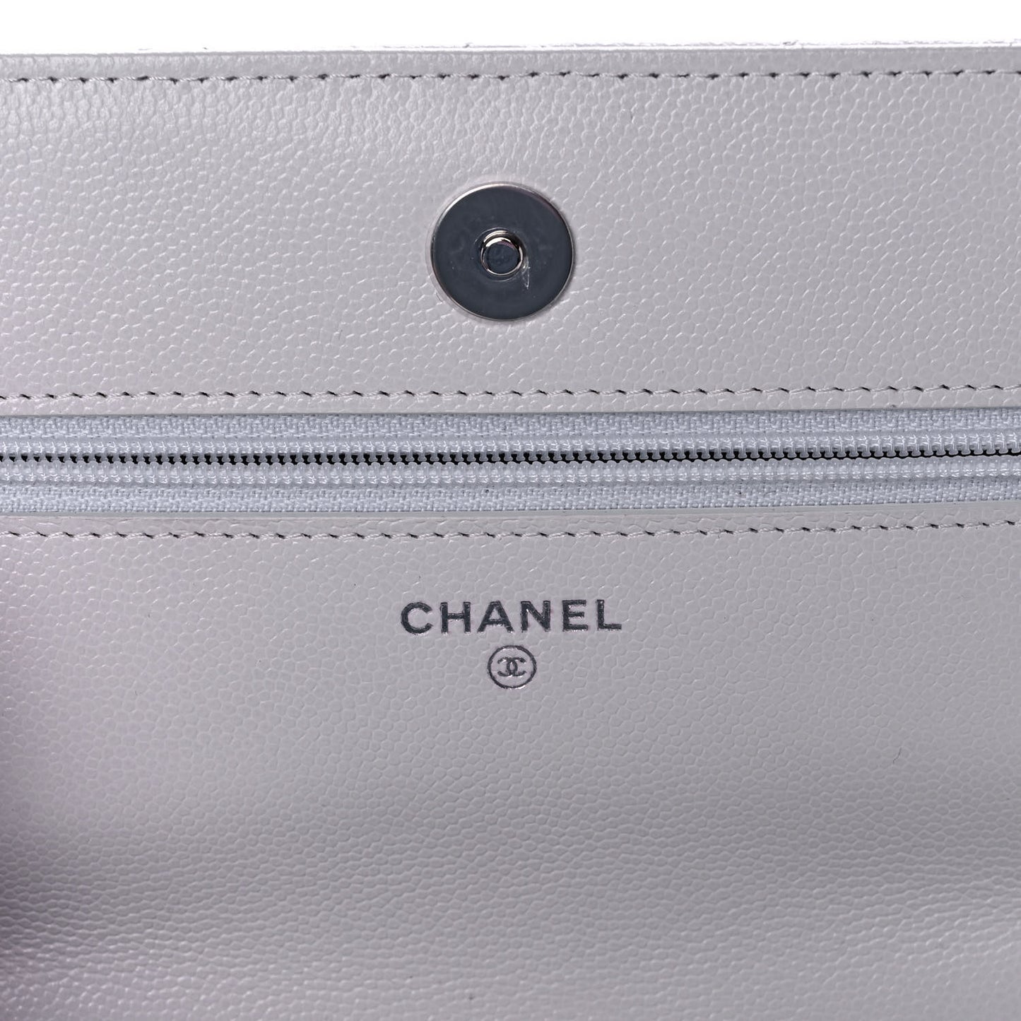 Caviar Quilted My Everything Wallet On Chain WOC White