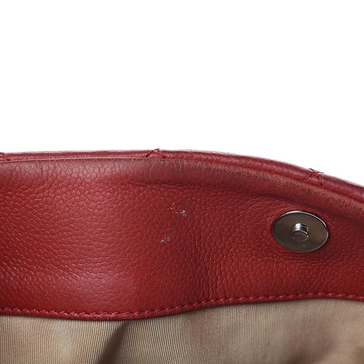 Caviar Quilted Expandable Zip Shoulder Bag Red