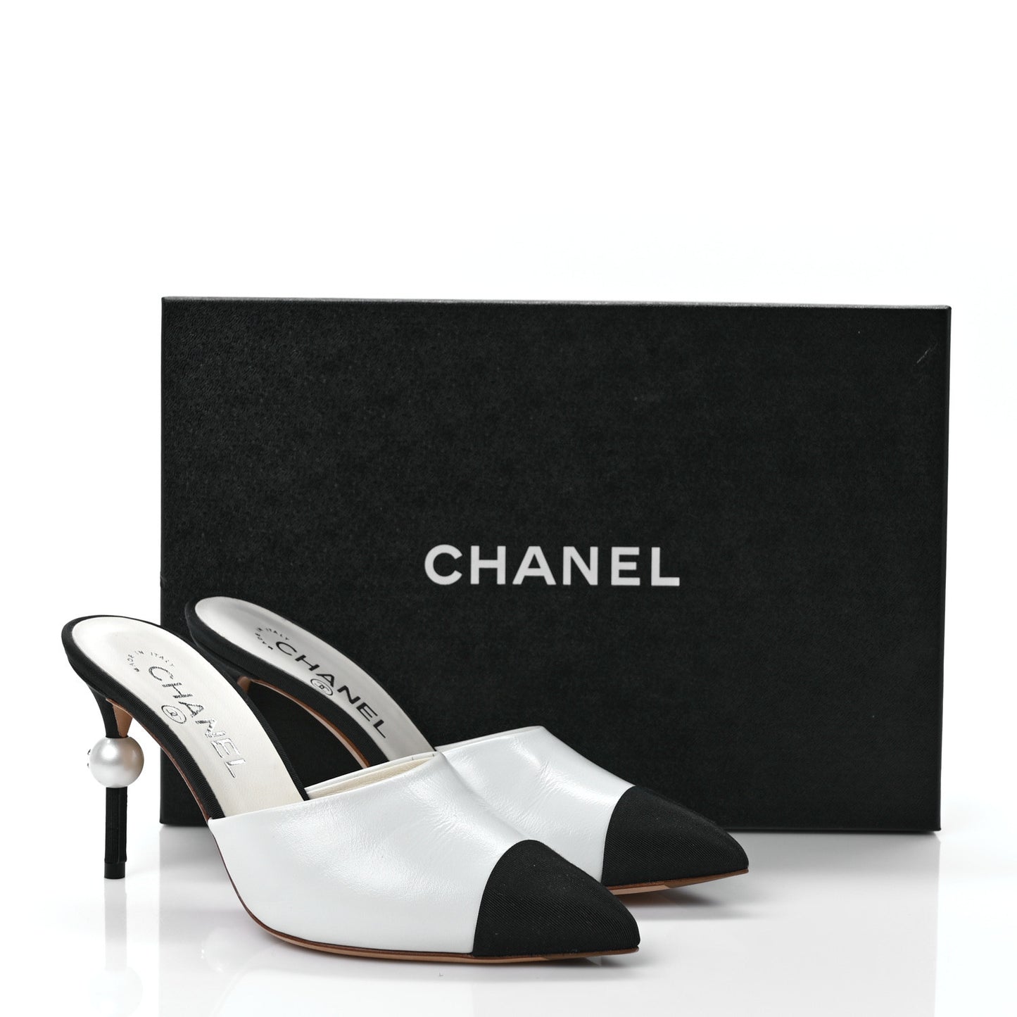 Patent Lambskin Grosgrain Cap Toe Pearl Mule 36 Ecru Black