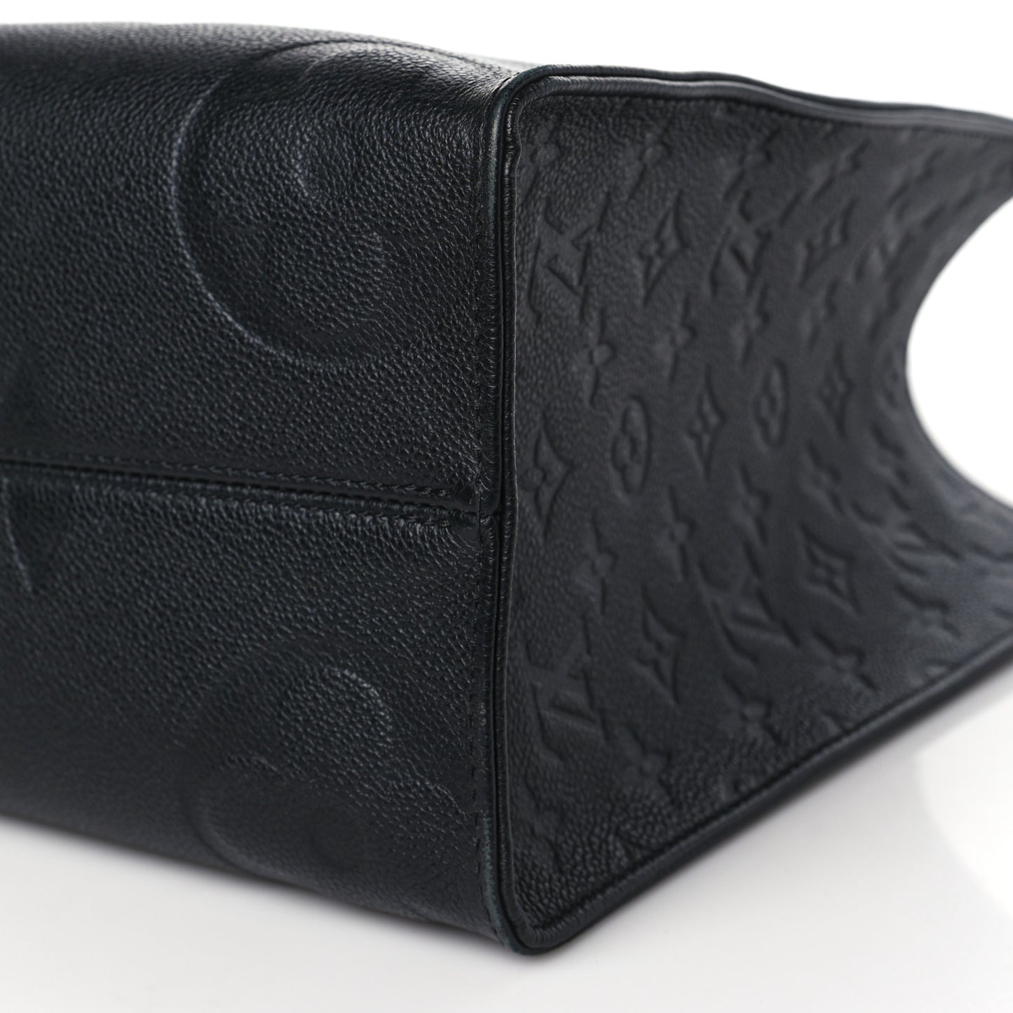 Empreinte Monogram Giant Onthego MM Black