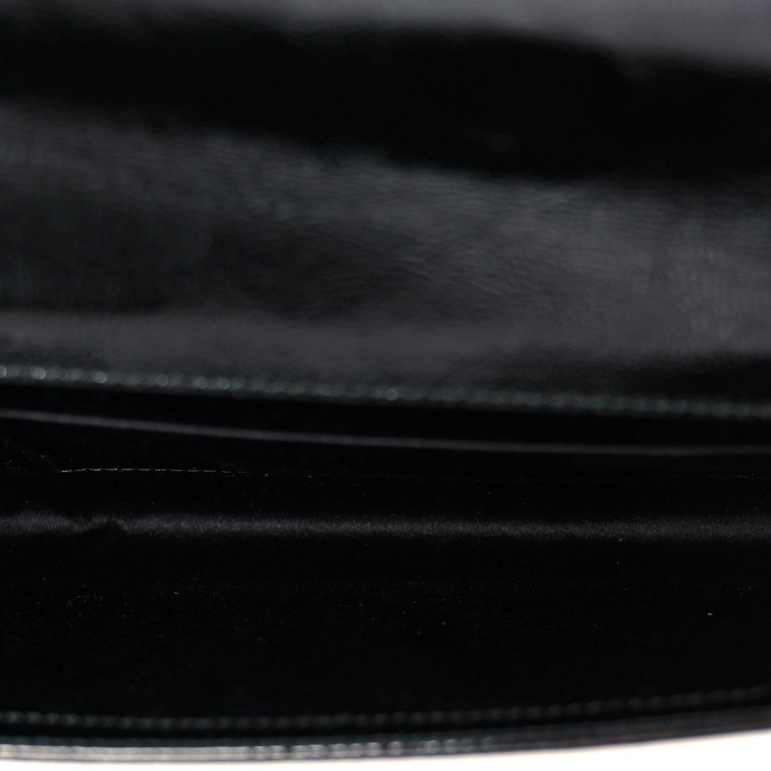Saint Laurent Textured Patent Monogram Large Belle De Jour Clutch Black 5 of 7