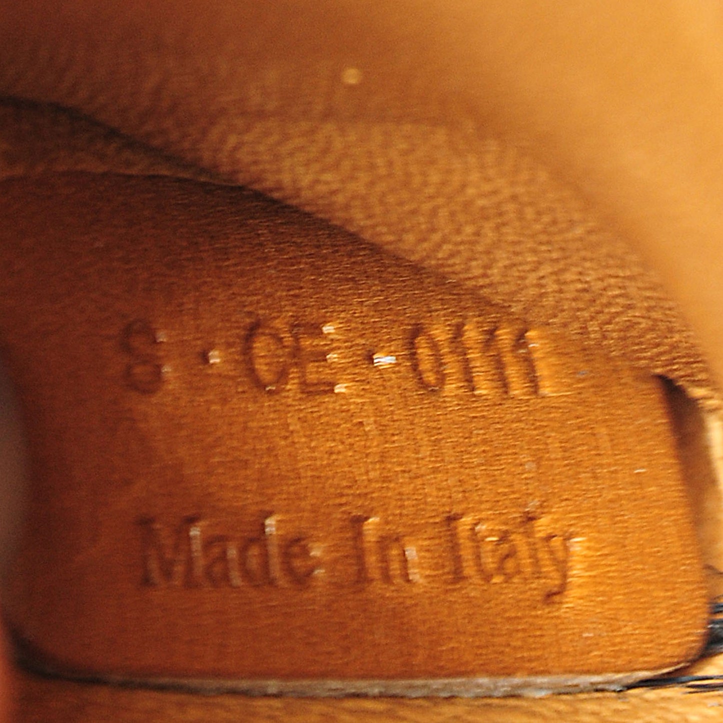 Smooth Calfskin Medium Classic Box Flap Bag Camel