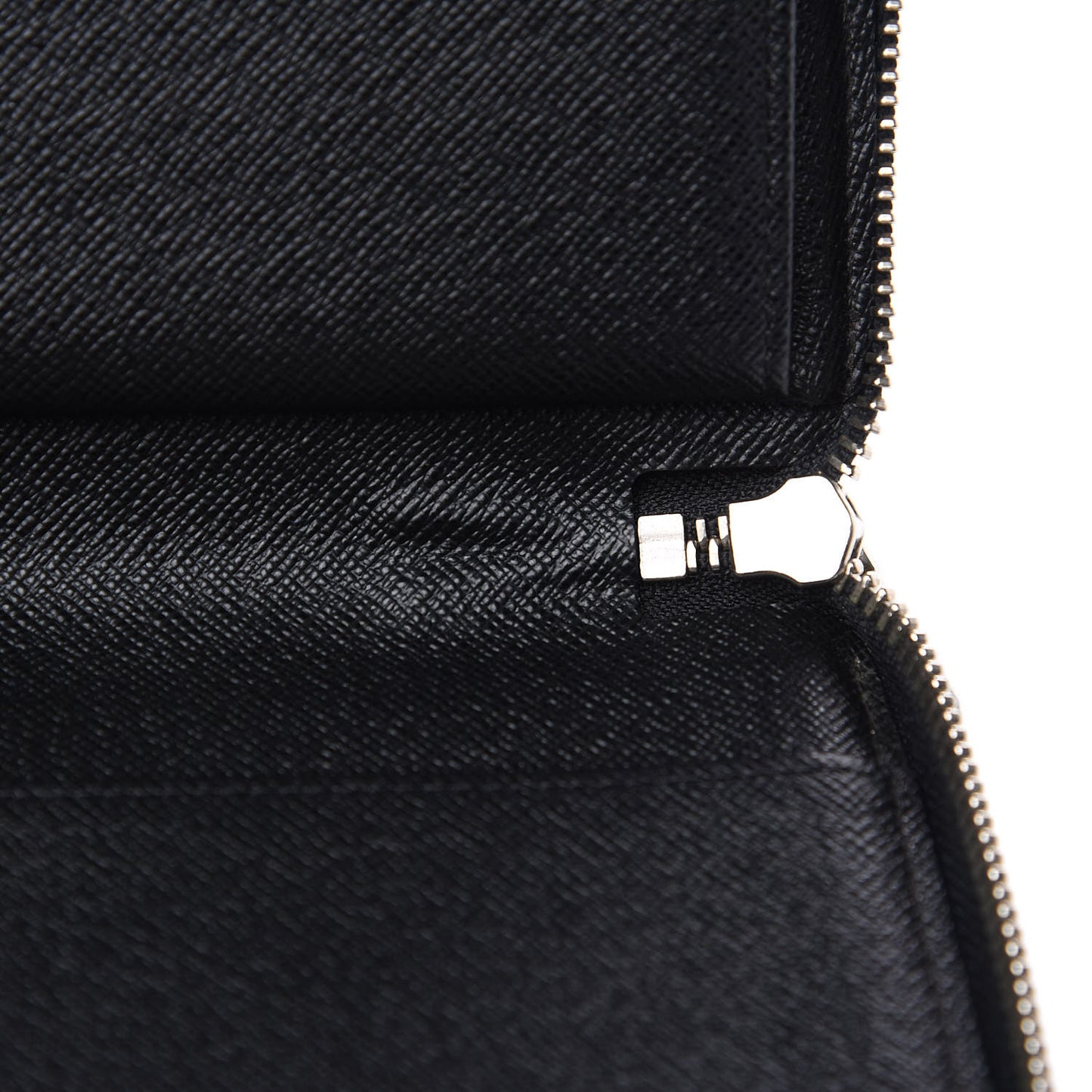 Damier Graphite Zippy Organizer Wallet