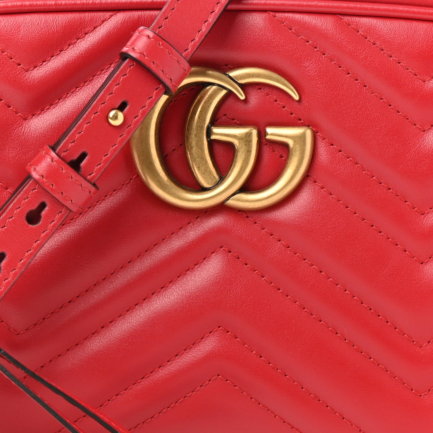 Calfskin Matelasse Small GG Marmont Chain Shoulder Bag Hibiscus Red