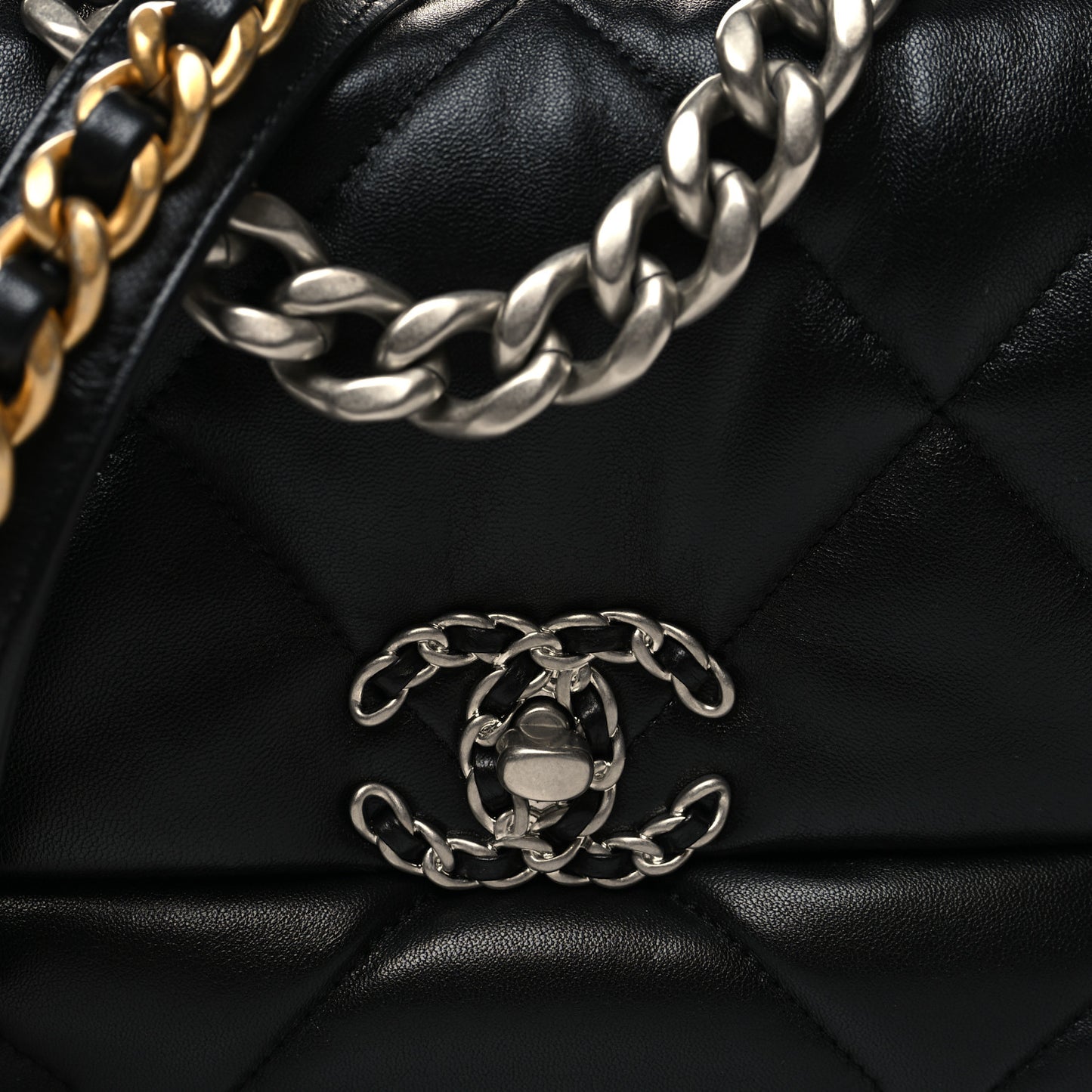 Lambskin Quilted Medium Chanel 19 Flap Black