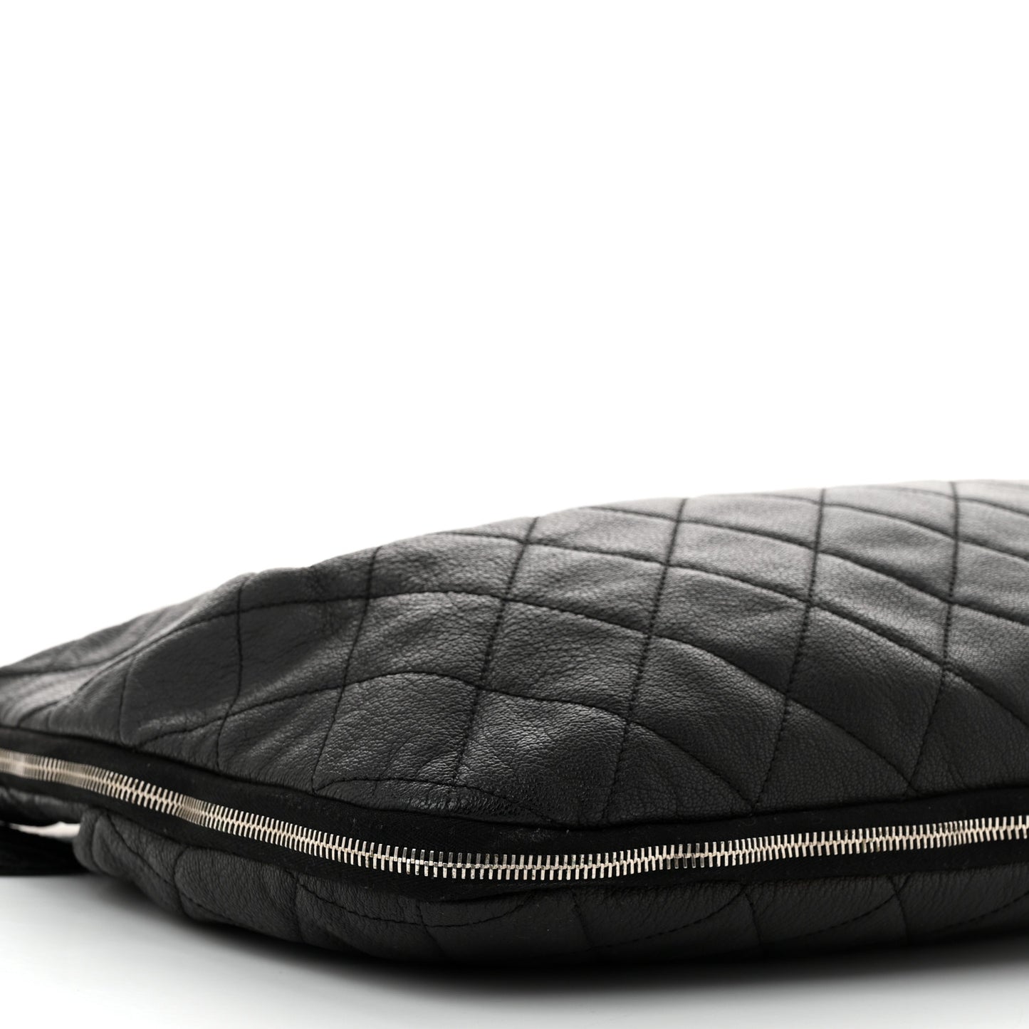 Caviar Quilted Soho Expandable Zip Shoulder Bag Black