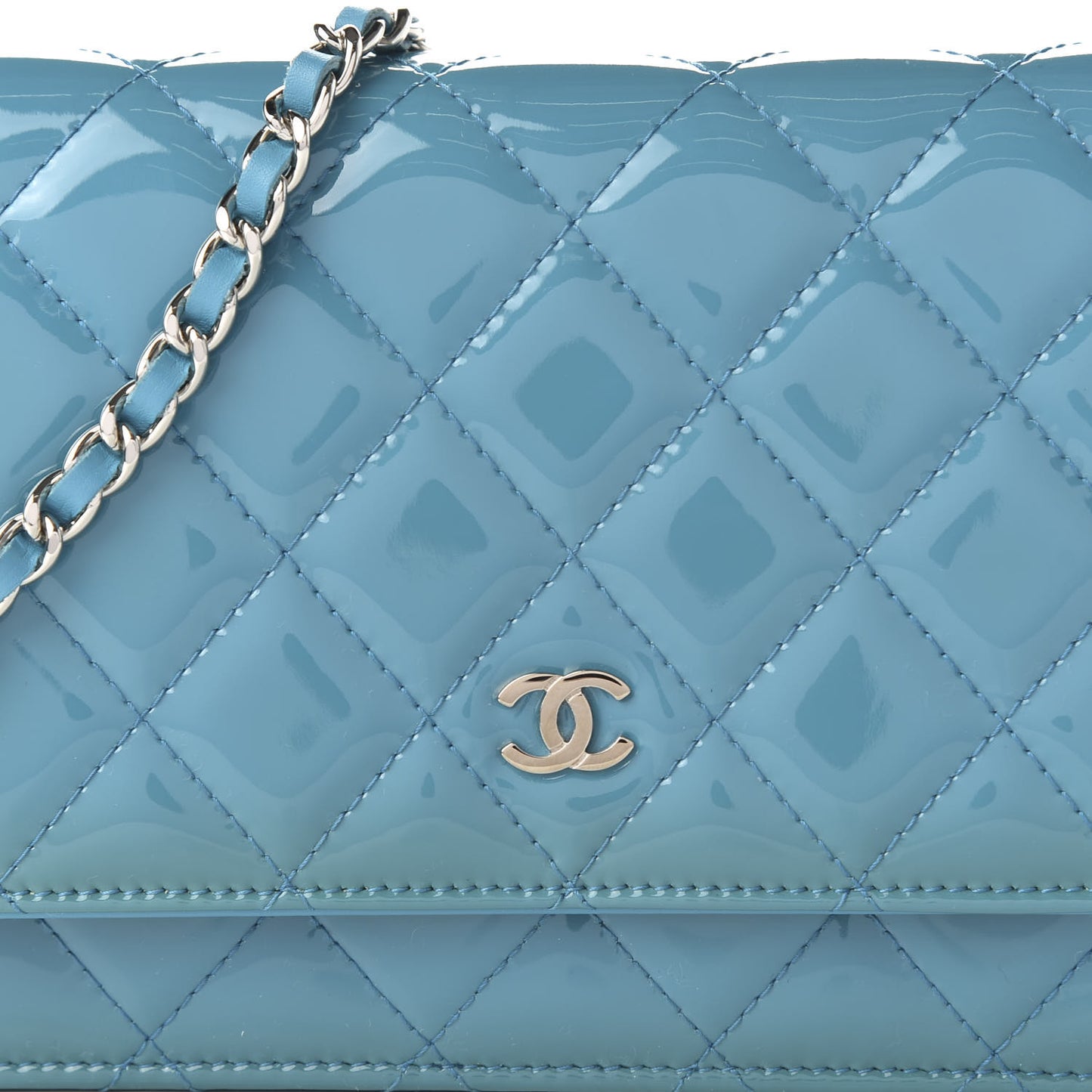 Patent Quilted Wallet On Chain WOC Blue
