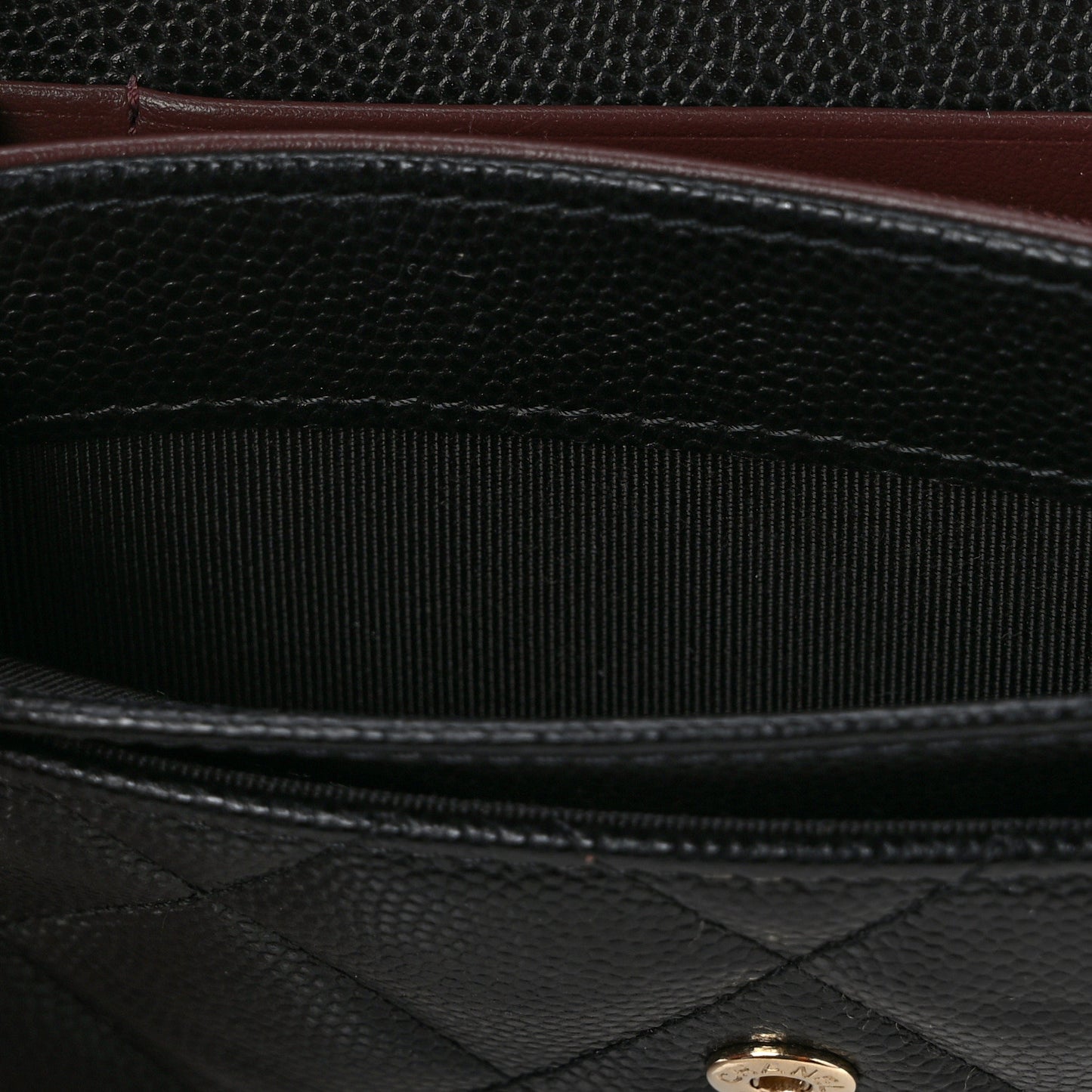 Caviar Quilted Medium Gusset Flap Wallet Black