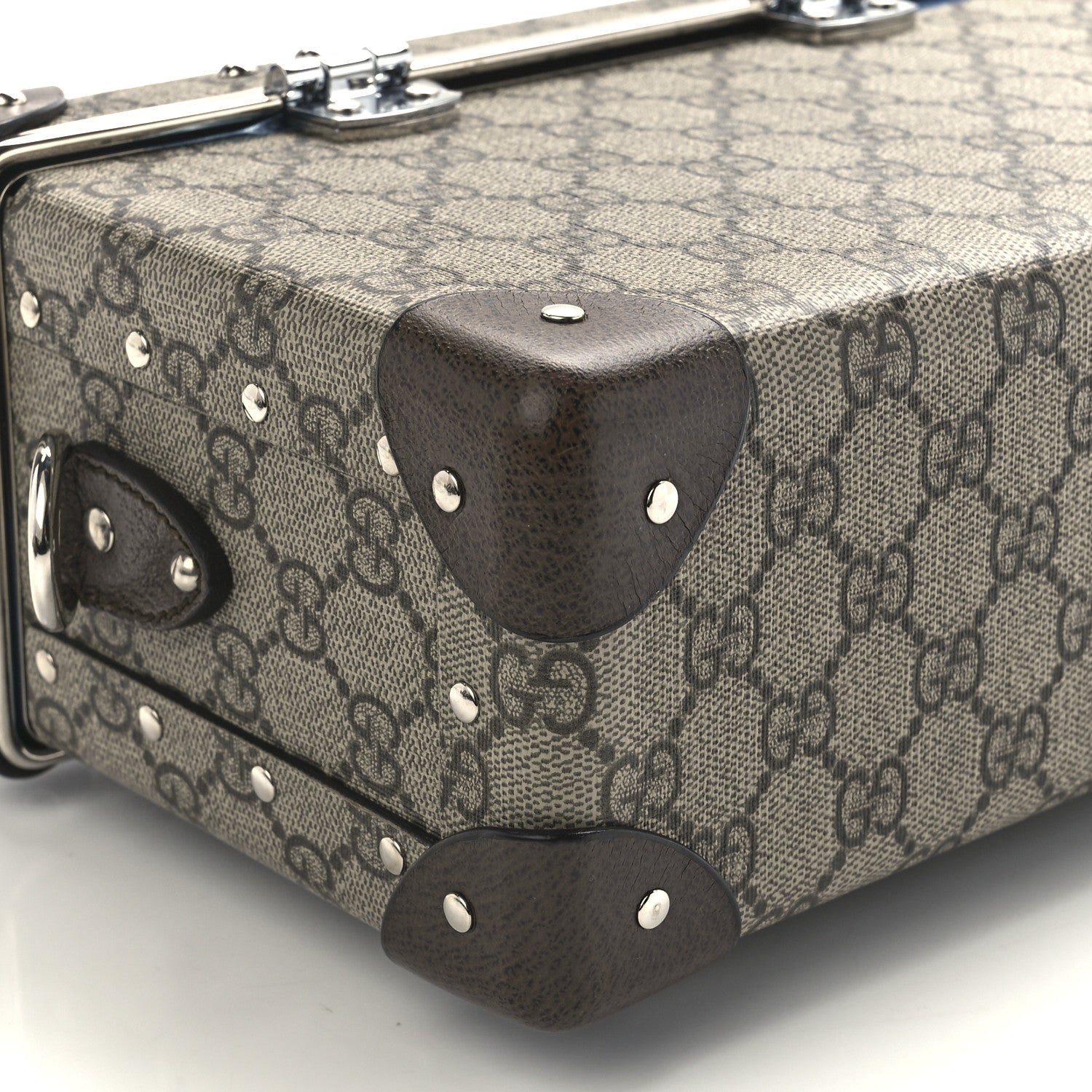 Gucci GG Supreme Monogram Globe-Trotter Beauty Case Brown 9 of 10
