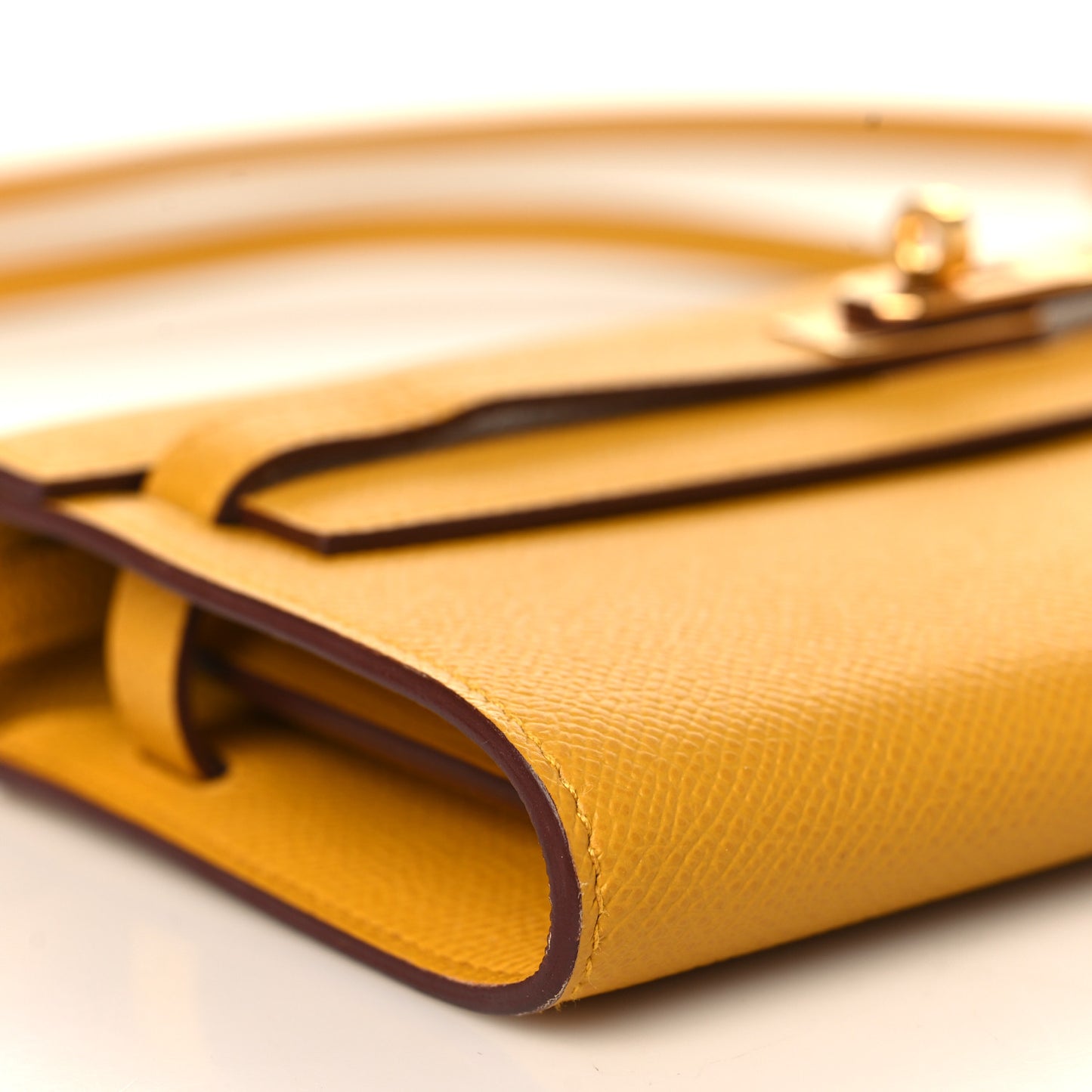 Epsom Kelly Wallet To Go Jaune Ambre