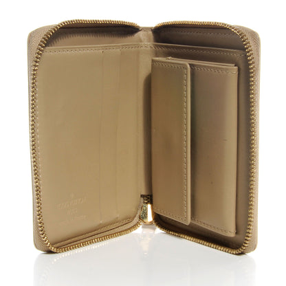 Louis Vuitton Vernis Broome Zip Wallet Beige 8 of 8