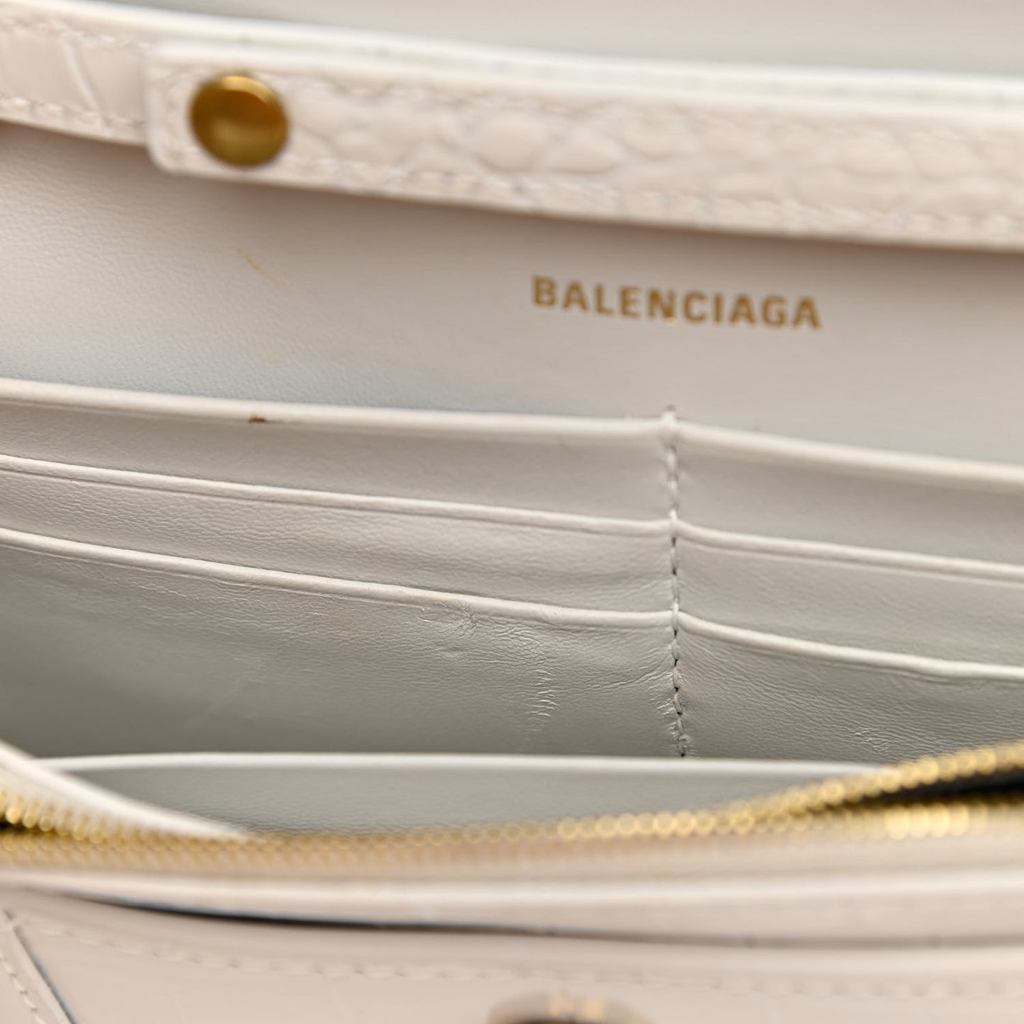 Shiny Calfskin Crocodile Embossed Hourglass Chain Bag White