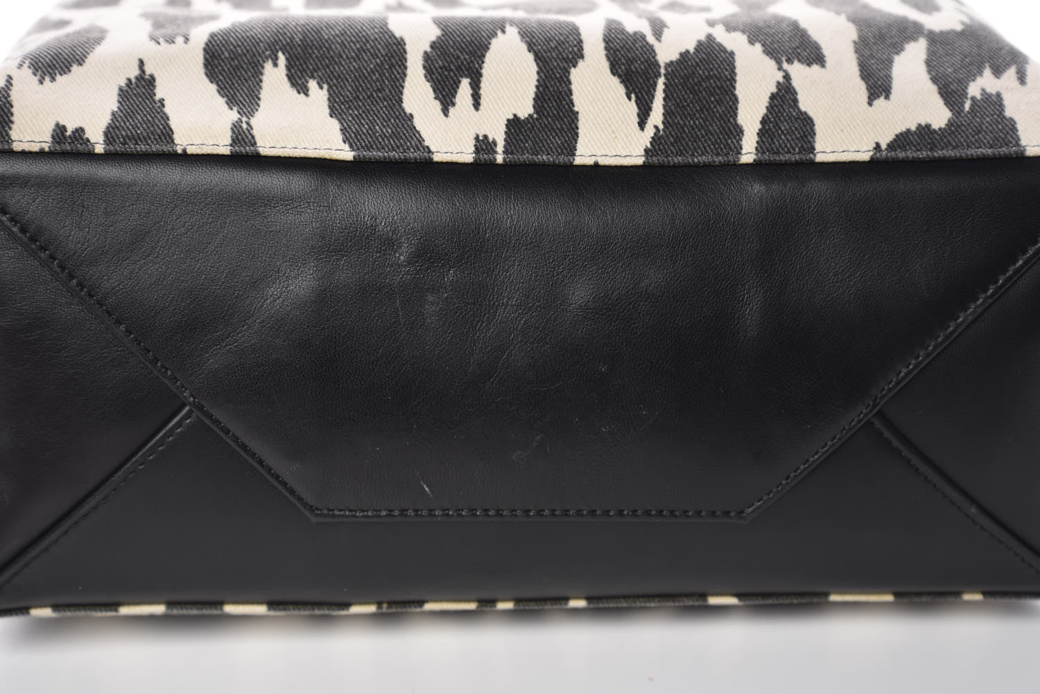 Celine Canvas Lambskin Leopard Print Vertical Cabas Black 13 of 14