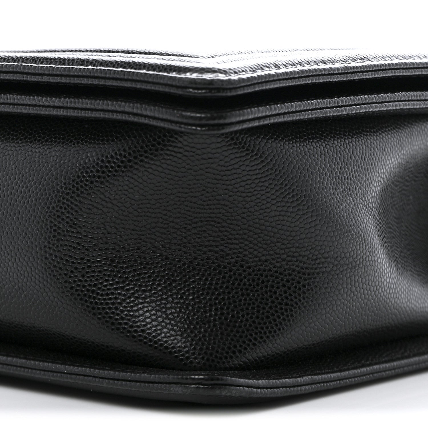 Chanel Caviar Quilted New Medium Boy Flap Black 28 of 32