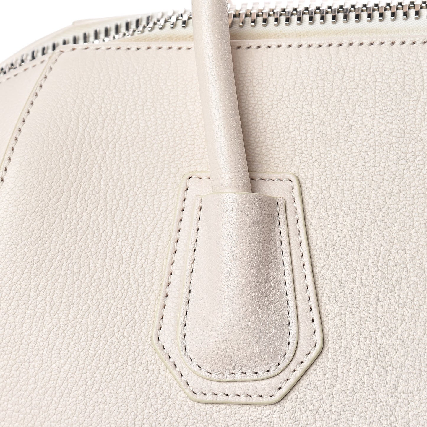 Sugar Goatskin Medium Antigona Ivory