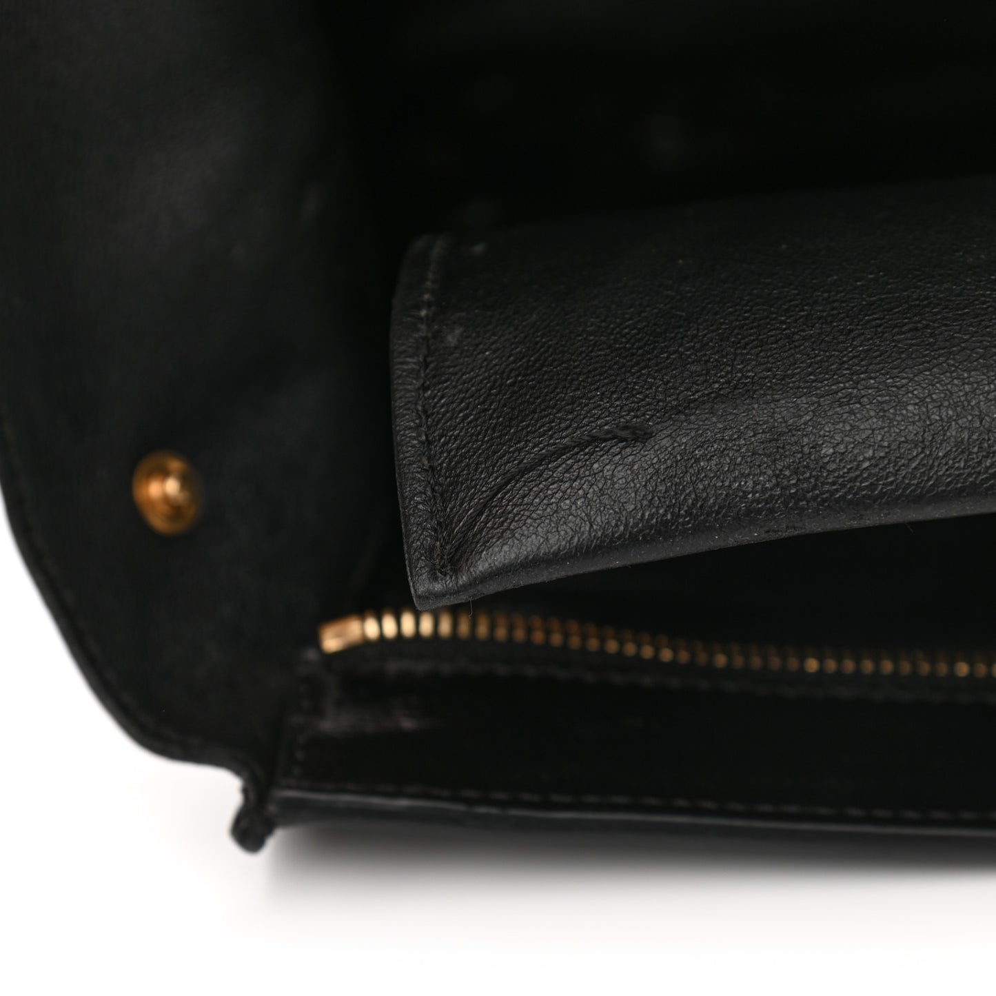 Vernice Suede Medium Trapeze Black