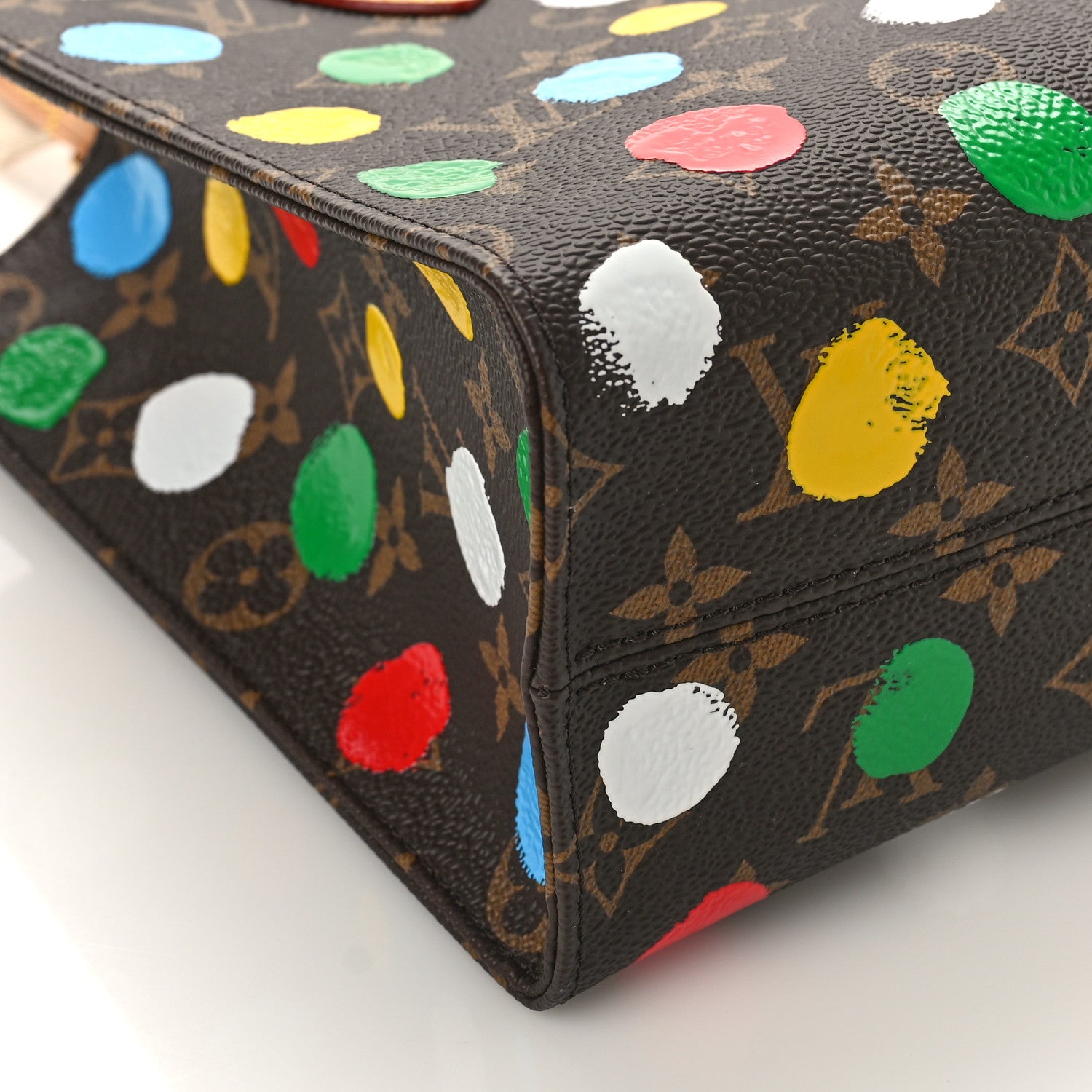 Louis Vuitton LV X YK Monogram Dots Onthego PM Multicolor 7 of 8