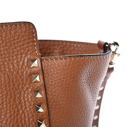 Valentino Garavani Pebbled Calfskin Medium Rockstud Tote Light Cuir 7 of 10