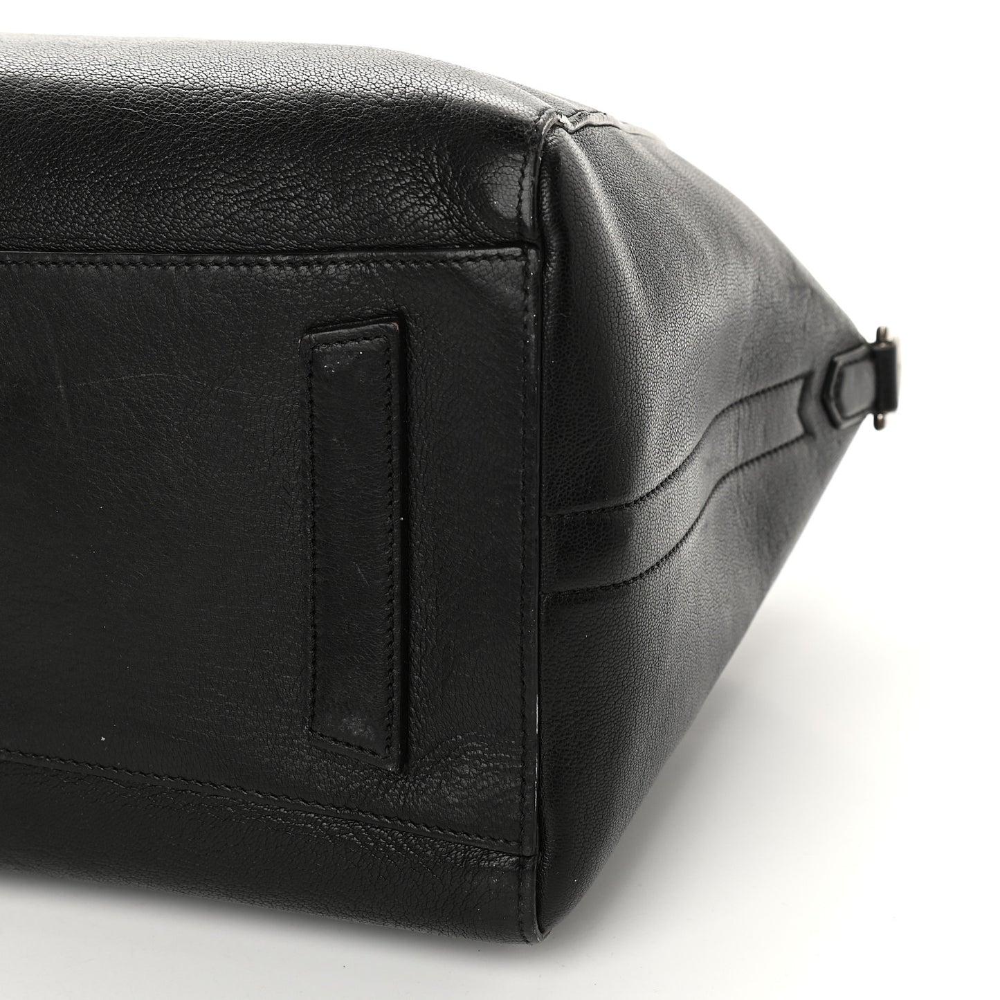 Sugar Goatskin Medium Antigona Black