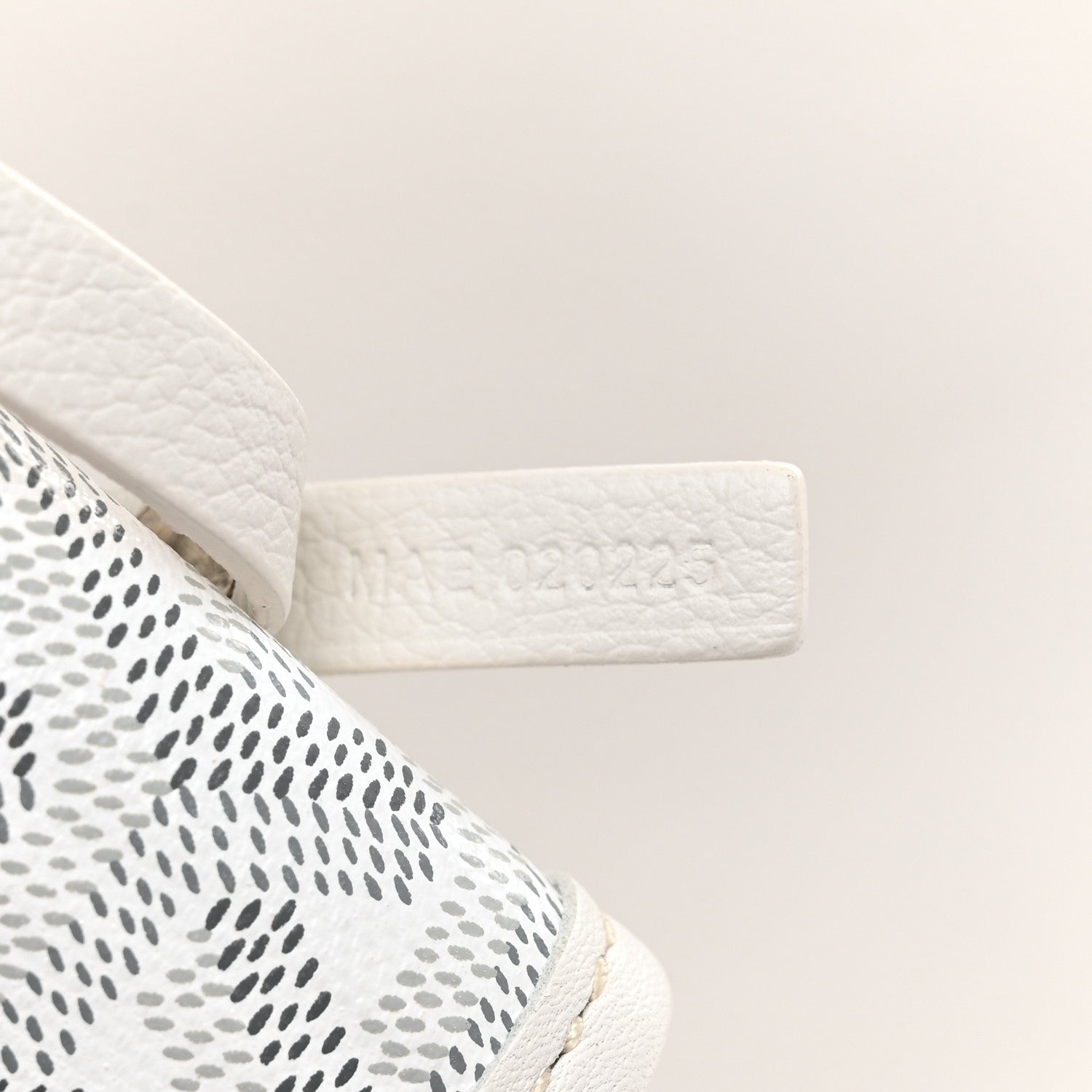 Goyard Goyardine Reversible Anjou PM White 12 of 18