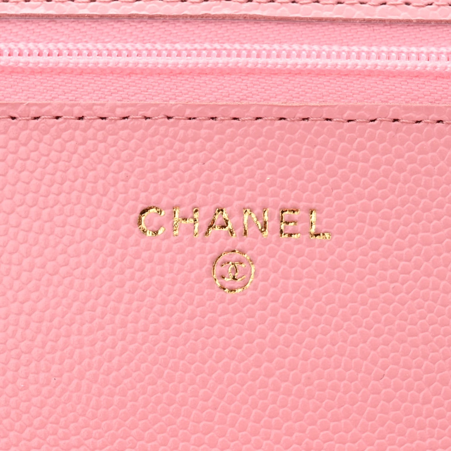 Caviar Quilted Wallet on Chain WOC Light Pink