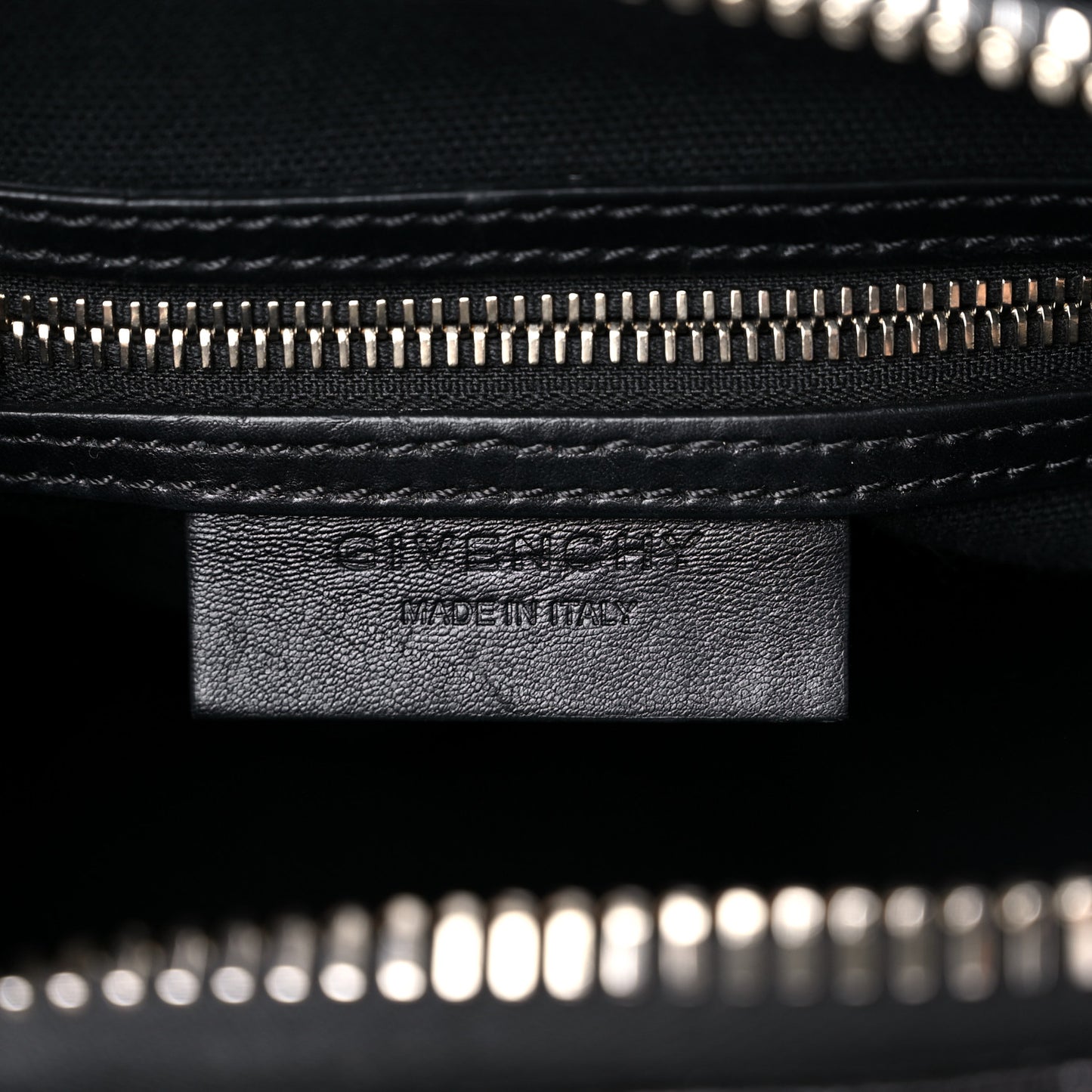 Calfskin Crocodile Embossed Mini Antigona Black