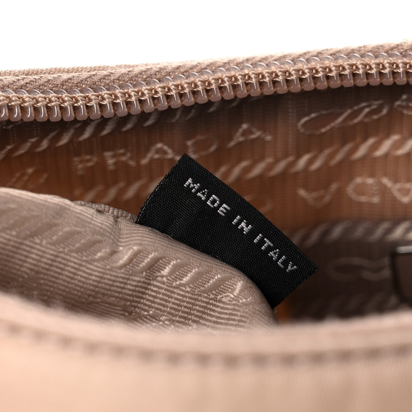 Tessuto Nylon Mini Re-Edition 2000 Bag Cammeo