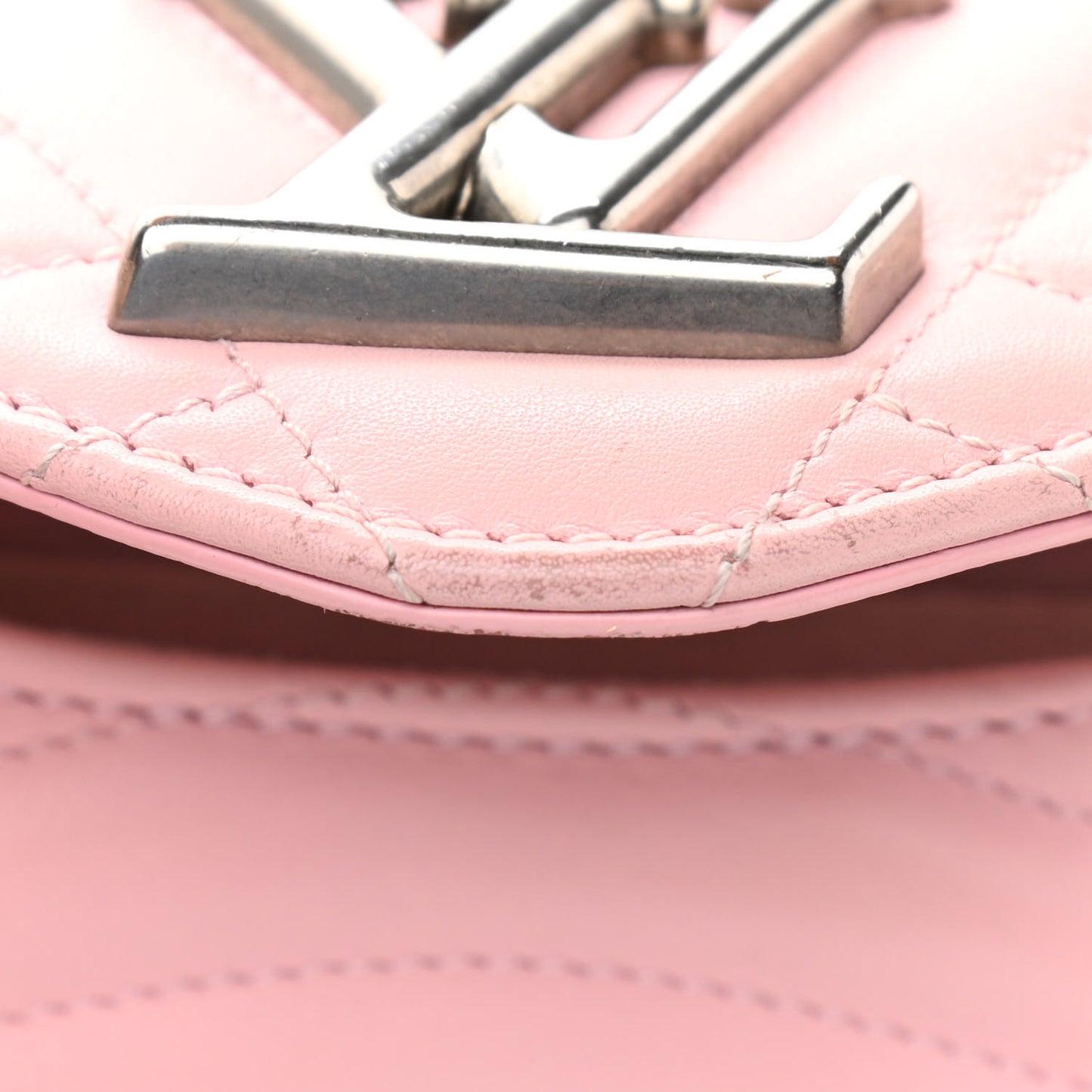 Calfskin New Wave Chain MM Smoothie Pink