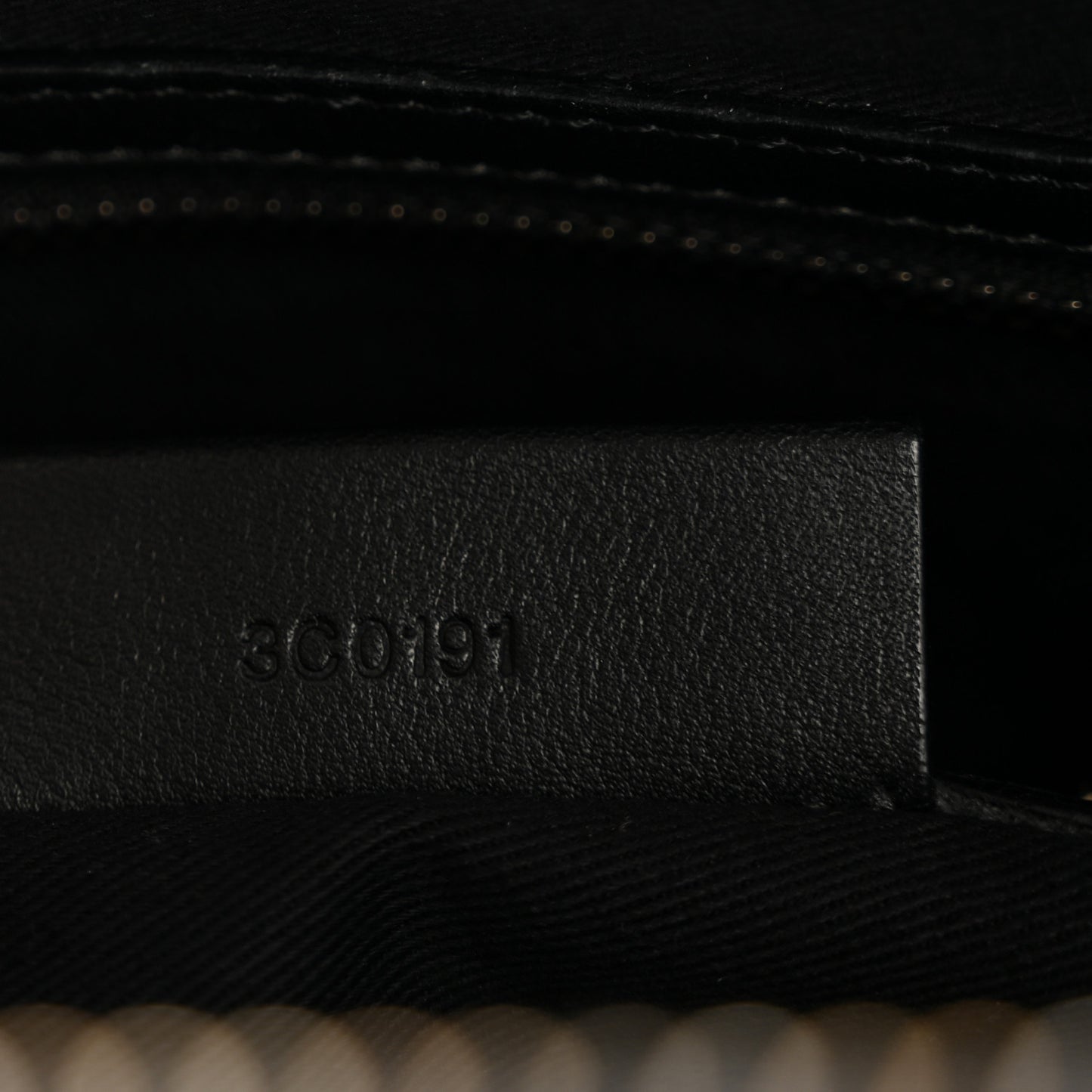 Shiny Lord Calfskin Medium Antigona Black
