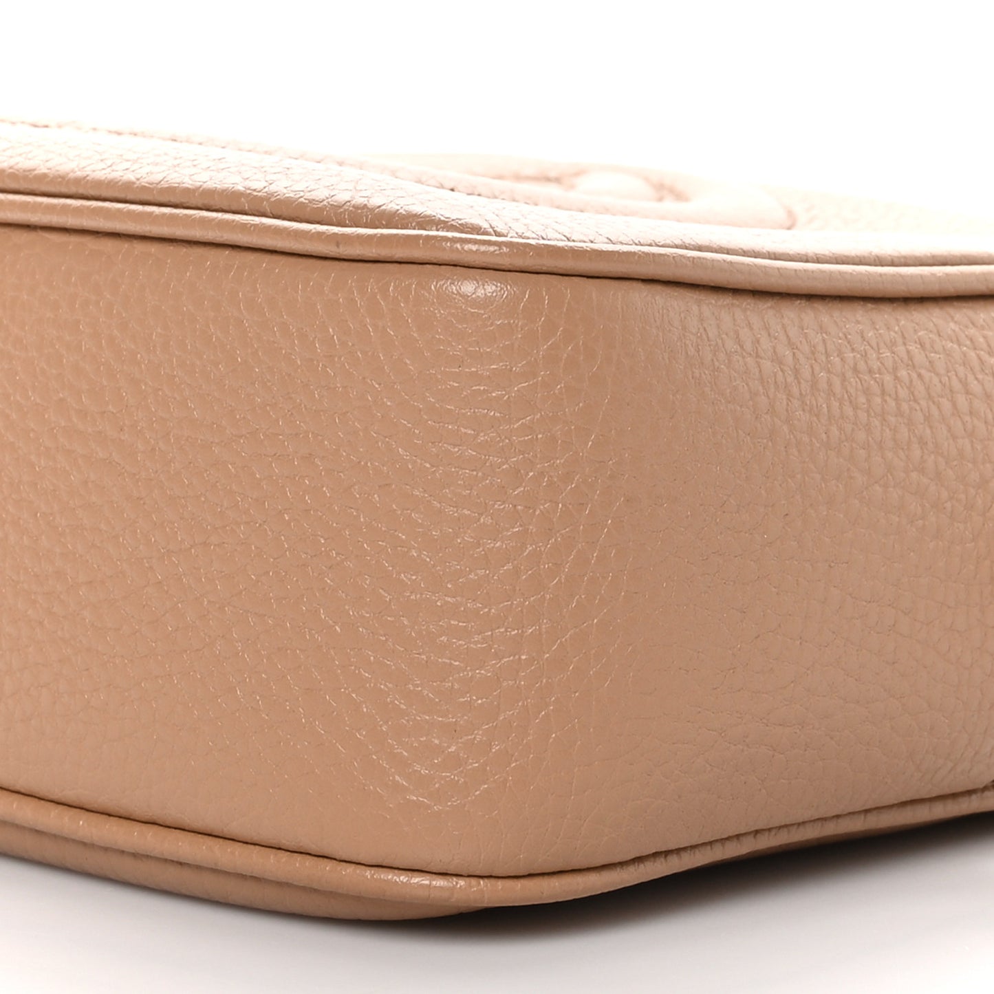 Pebbled Calfskin Small Soho Disco Bag Camelia
