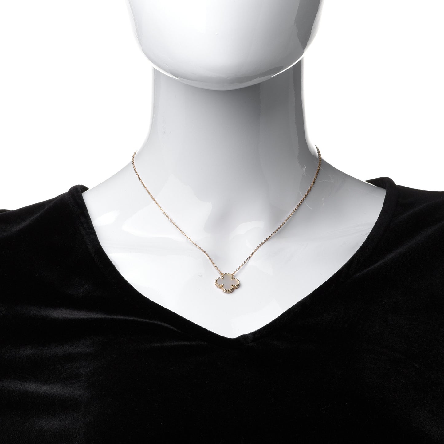 18K Yellow Gold Mother of Pearl Vintage Alhambra Pendant Necklace