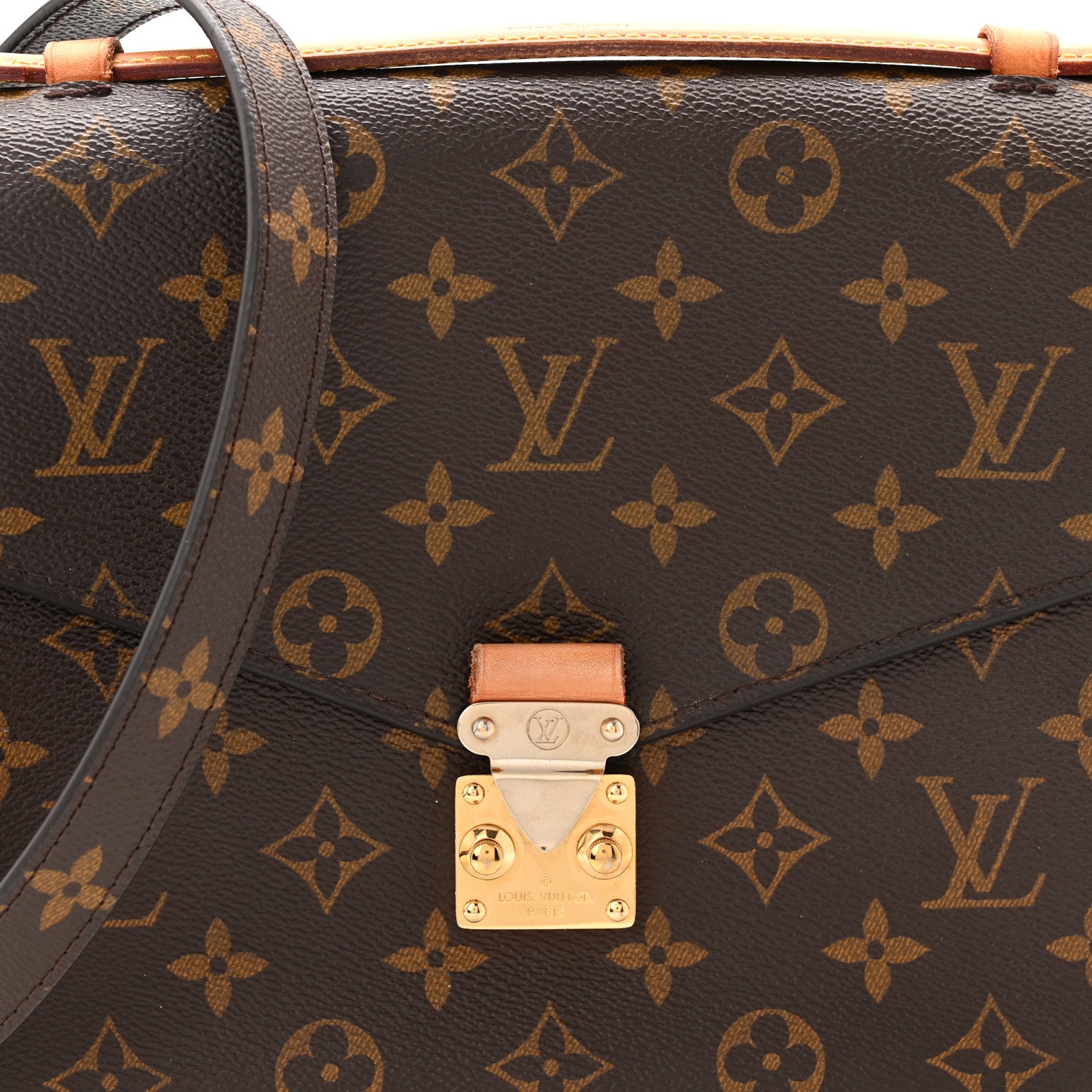 Louis Vuitton Monogram Pochette Metis 8 of 10