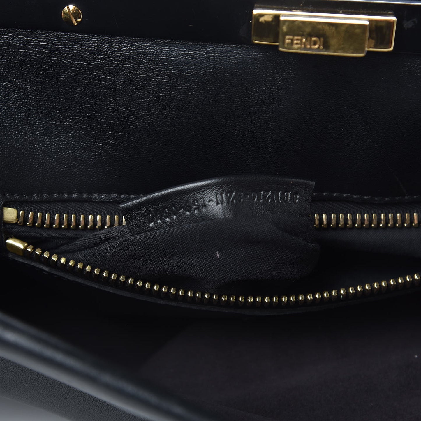 Vitello Seta Shiny Nappa Large Peekaboo Iconic Satchel Black