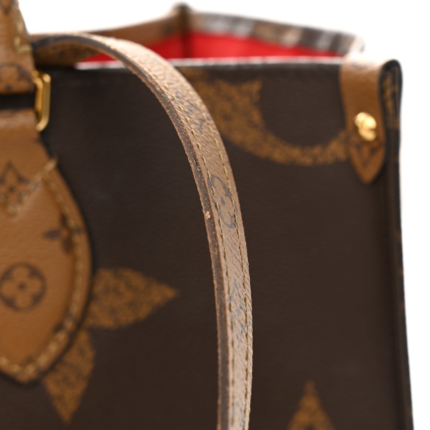 Reverse Monogram Giant Onthego MM