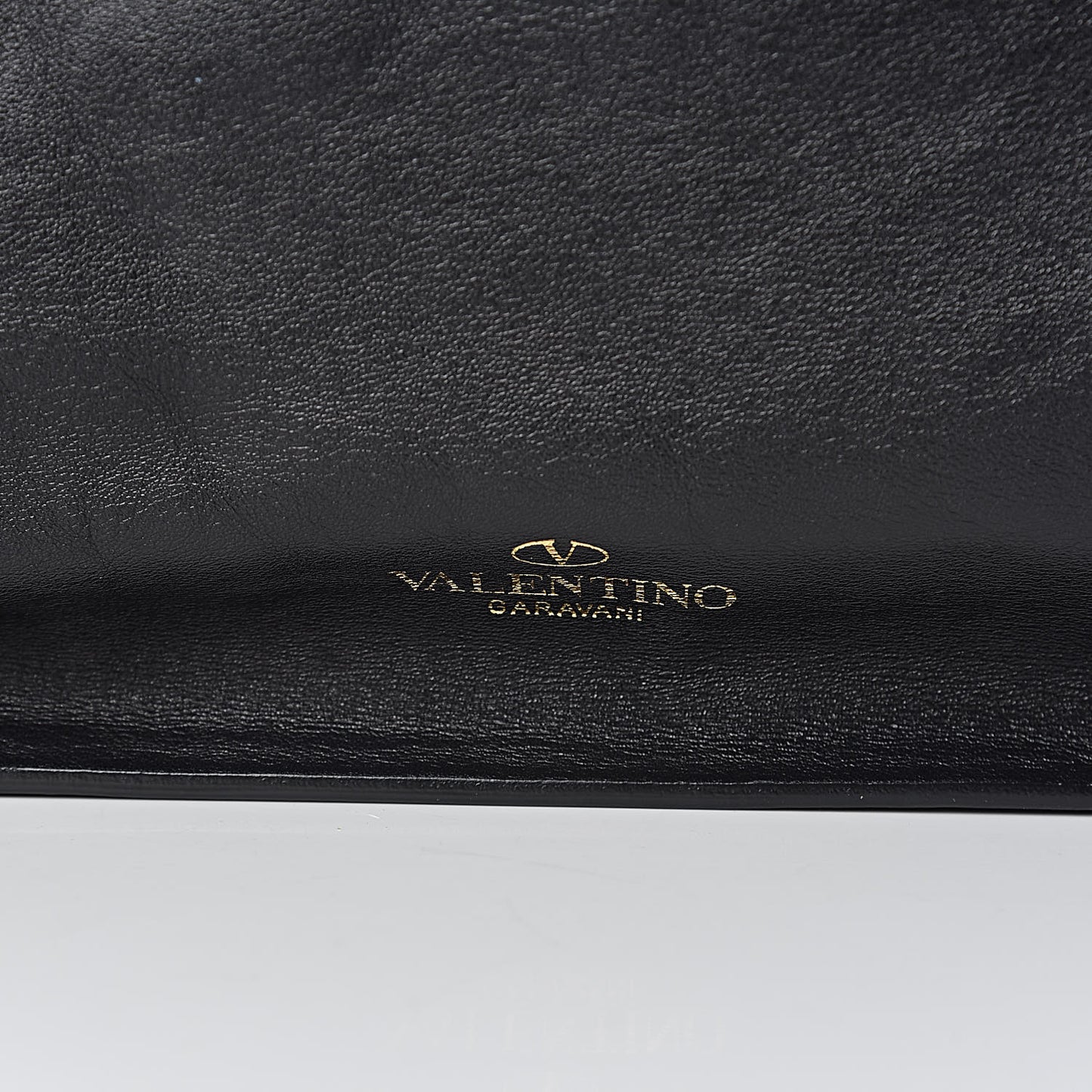 Vitello Macro Rockstud Runway Tote Black