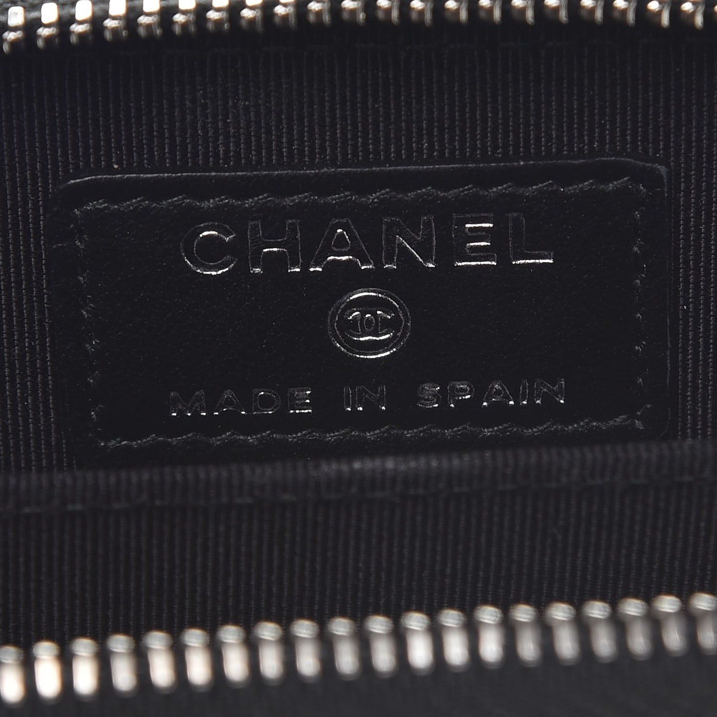 Iridescent Caviar Quilted Zip Coin Purse Black